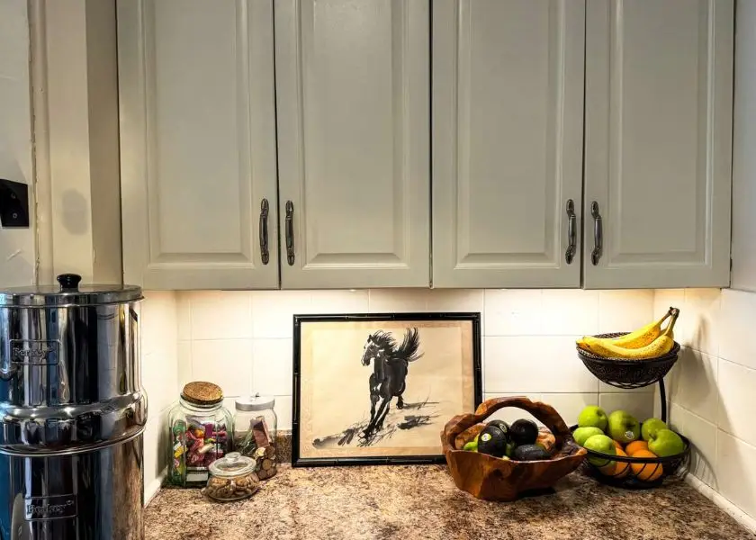 Lighting Bawah Kabinet untuk Dapur Kecil Tapi Rapi